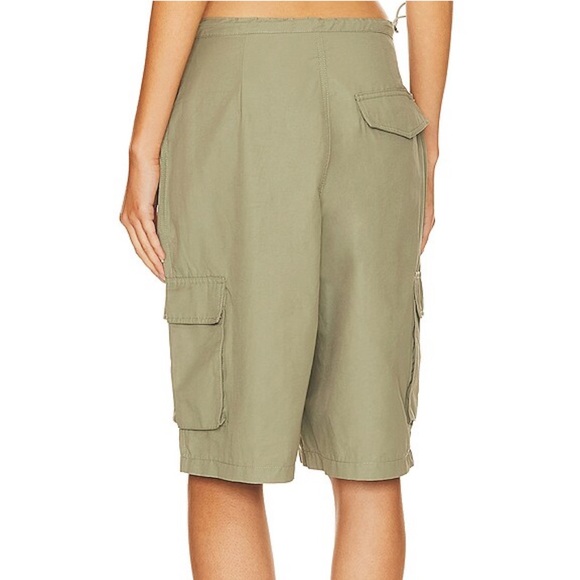 NWT REVOLVE X SUPERDOWN "LANA SHORTS" IN OLIVE- XS - Picture 4 of 5